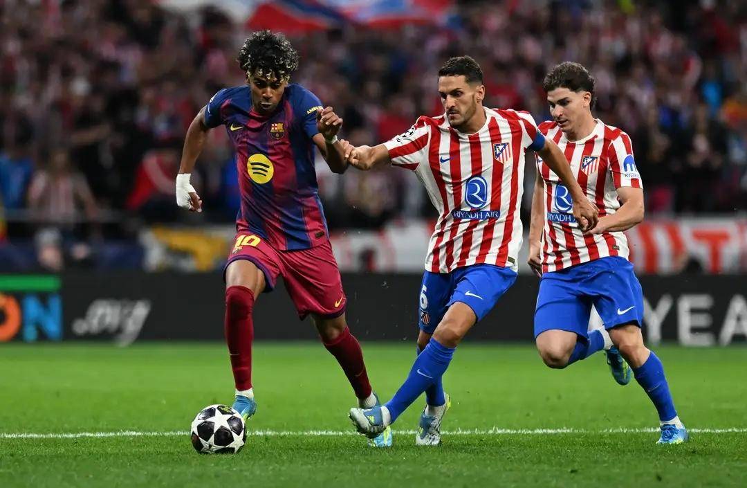 体坛午爆｜巴萨、利物浦无缘欧冠四强，山东男篮今晚客战北控男篮