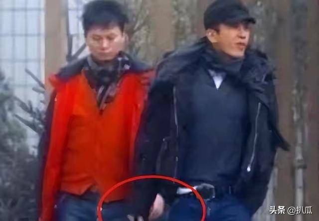 他8次上春晚，作死被捕入狱，如今56岁无人问津，沦落到四处走穴