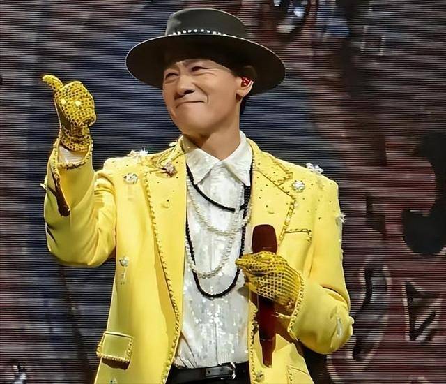 色字头上一把刀！知名女星曝陈小春“猛料” 好男人人设彻底崩塌-第7张图片-