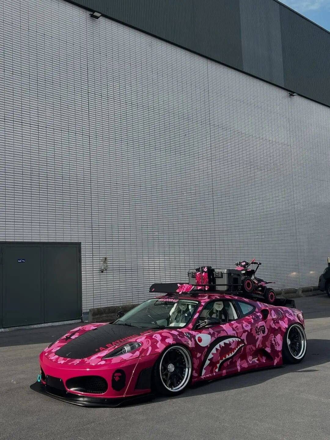 liberty walk 宽体加持这台运载版超跑火了