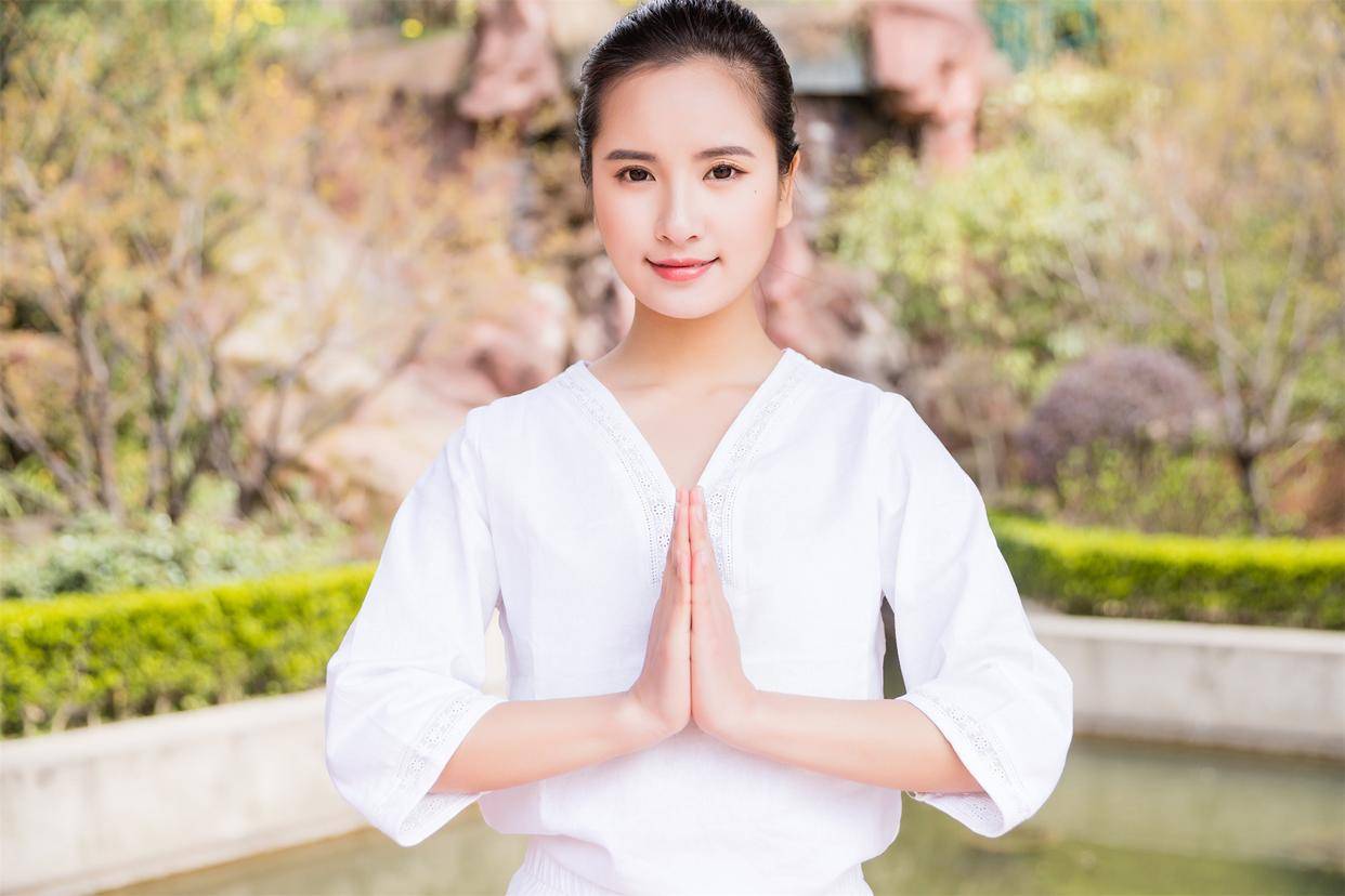 招远德韩口腔被控诉违规诊疗：九个月换不上一颗