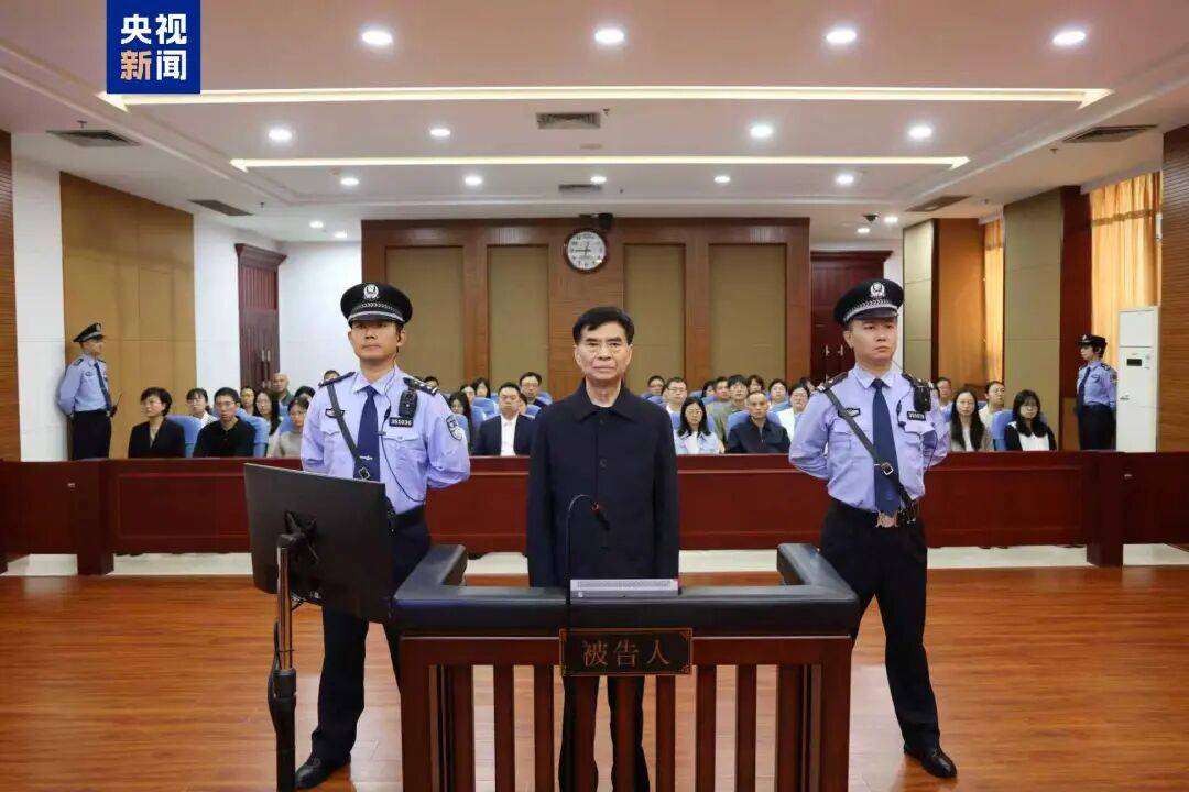 72岁洪礼和，判刑20年！曾在机场与乘客对骂：“你回到南昌，有你好瞧的”