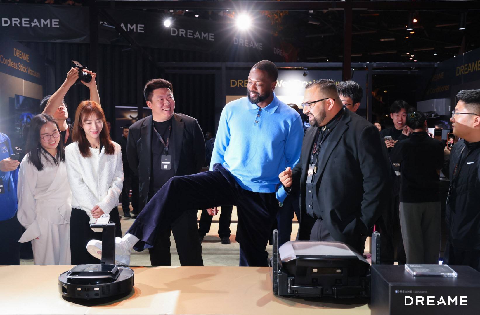 生而第一敢闯无人区，追觅用技术重新定义扫地机未来