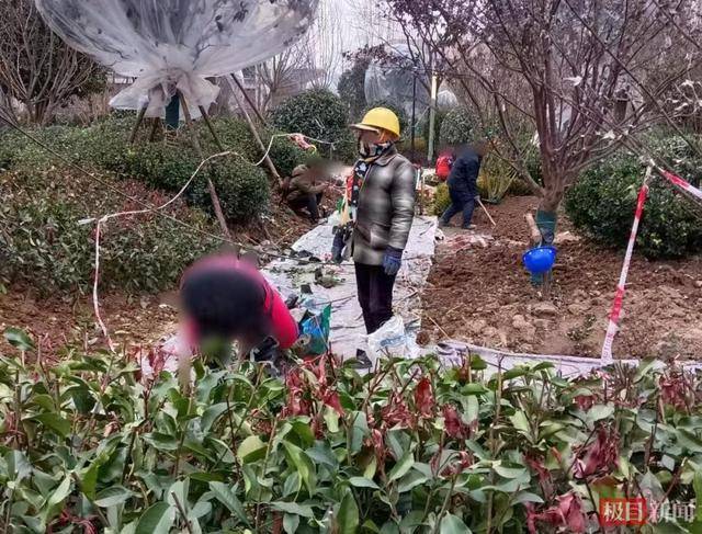 陕西西安12名农民工讨薪近两年，32万工资被抵作5个车位！转头发现1600多个车位全被查封