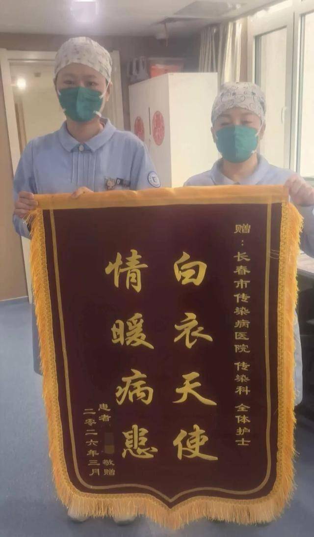 门诊故事箱丨护佑微光！我们陪他跨过自卑的坎