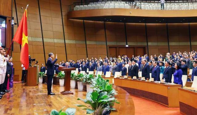 曾留学中国的越南总理，有了新身份-华闻时空