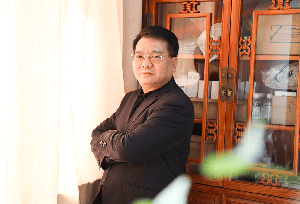 “前防后养”——名医李平：简单按摩 远离中风风险