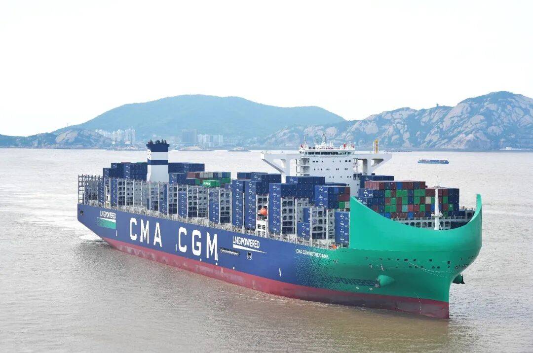 24,212TEU！首靠上海，全球最大法国籍集装箱船正式投入运营_船舶_航线_巴黎圣母院