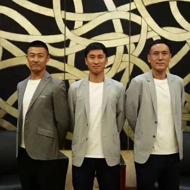 中国足球裁判，出征美加墨世界杯