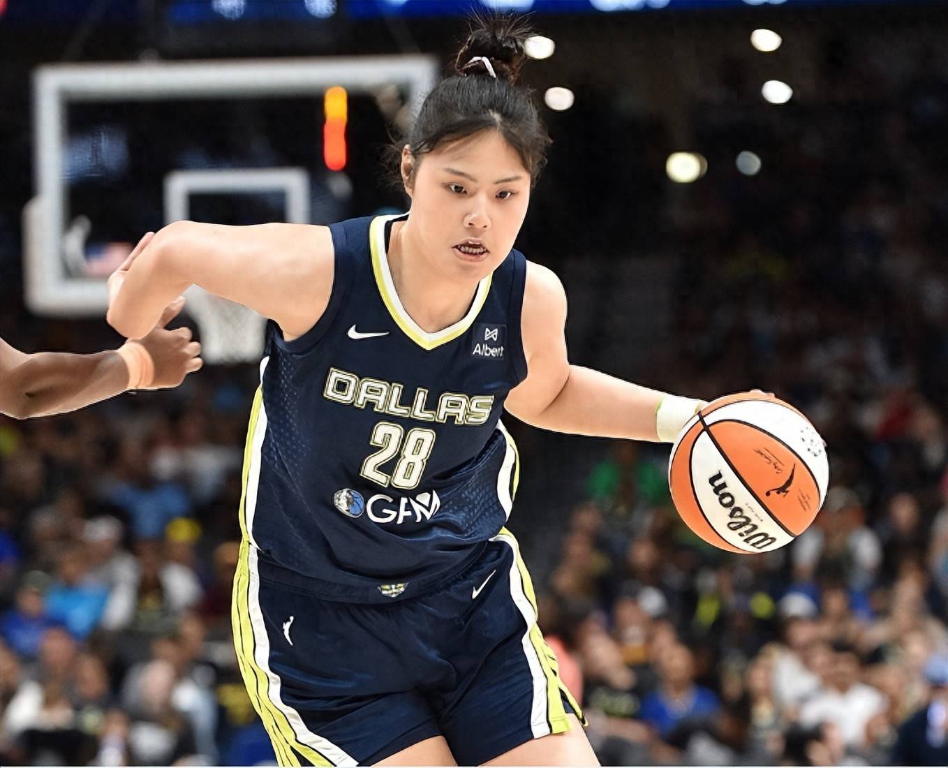WNBA总裁杯：李月汝复出战旧主2+2 飞翼大胜风暴获3连胜