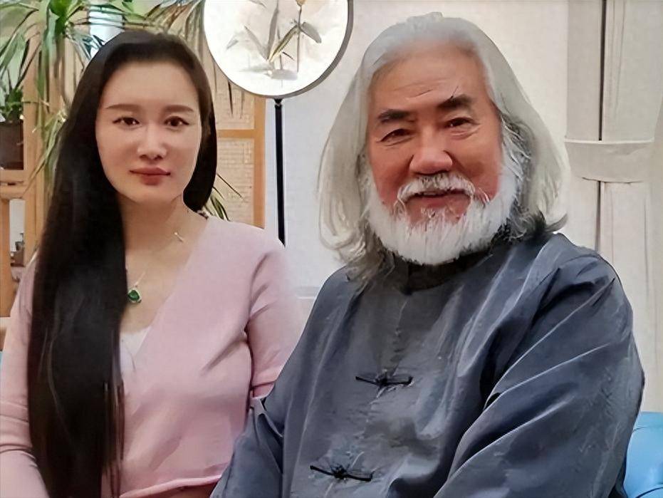 牡丹花下死？张纪中被爆转移财产，这一次杜星霖终究成了“小丑”