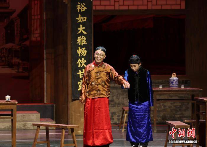 京味儿大戏《茶馆》在银川上演