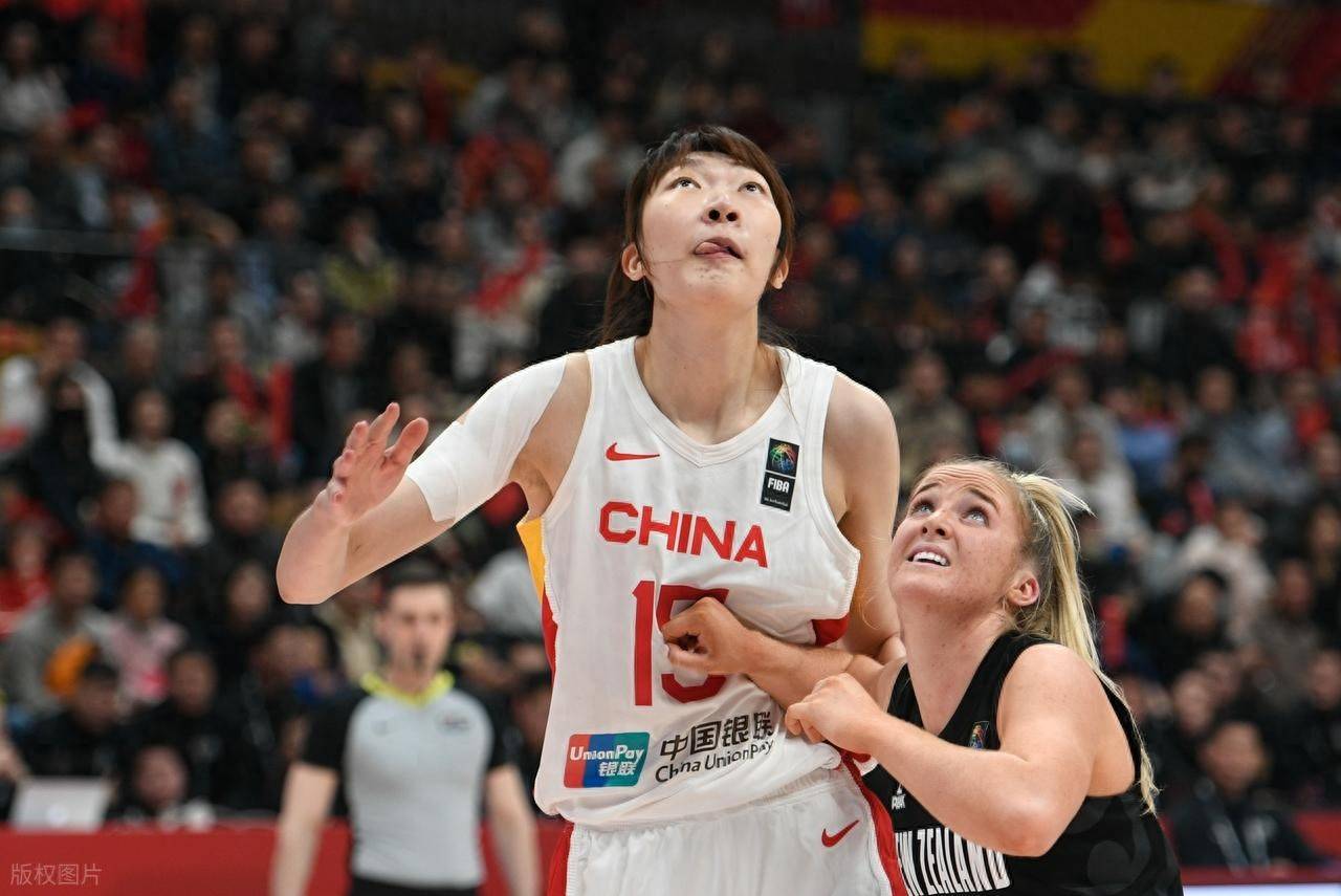 中国女篮15人大名单出炉,没有李月茹和韩旭,也没有杨舒予