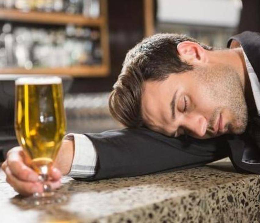 原创            戒酒成功后，肝能否恢复正常？医生：戒酒尽量别超过这个岁数