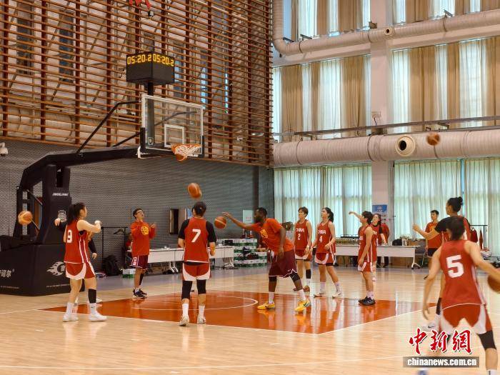中国女篮在京举行公开课 将赴澳参加热身赛