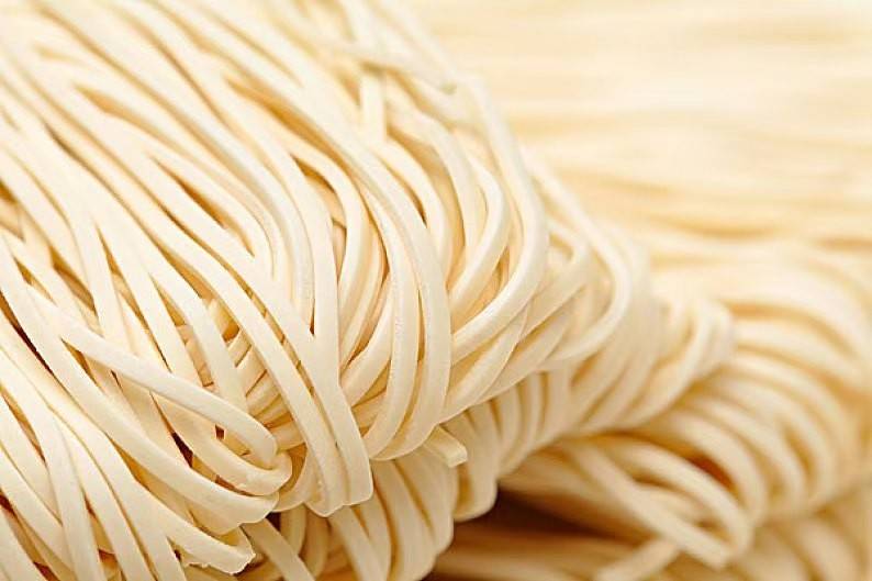 原创            中老年人，晚饭不能吃面条？医生告诫：晚饭有3禁忌，很多人在犯
