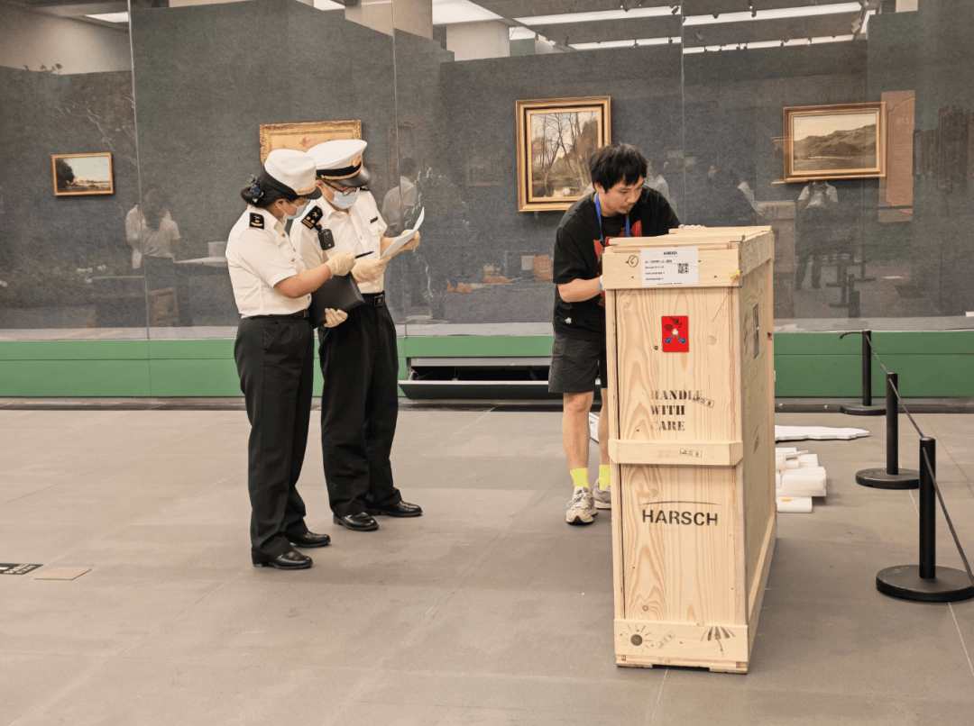 筑城海关精准护航欧洲艺术瑰宝入黔展出