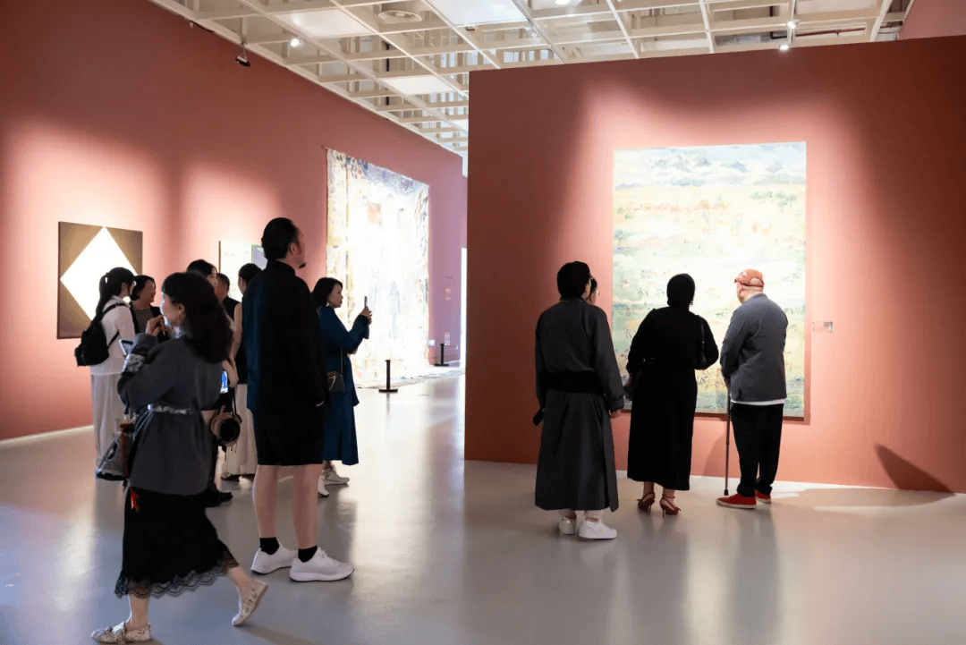 “今日蒙古”艺术展：草原文化与当代艺术的交融