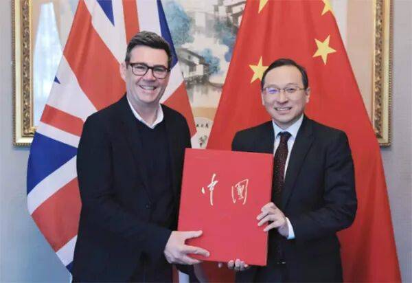 英国新首相想修复对华关系?外媒:中英关系仍绕不开美国 -华闻时空