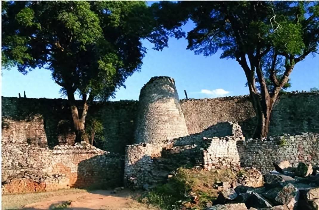 Đại Zimbabwe: Thành phố đá không vữa, bí ẩn bị bỏ hoang không dấu vết