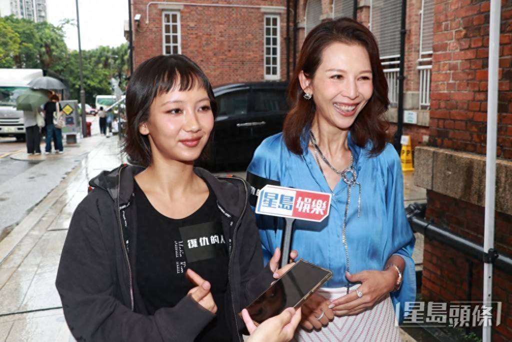 TVB视后两女儿越大越靓，18岁前不能拍拖，网友：具备选美条件