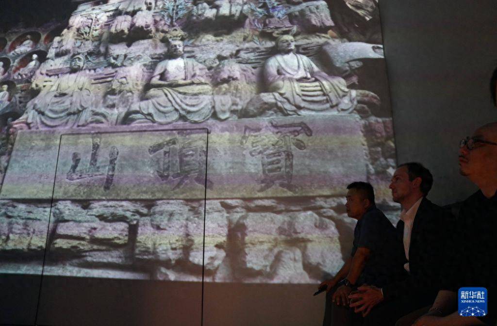 大足石刻艺术与生活叙事展在纽约开展
