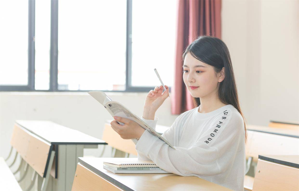 57岁保洁阿姨花5万在广州艾尚美整形 术后眼