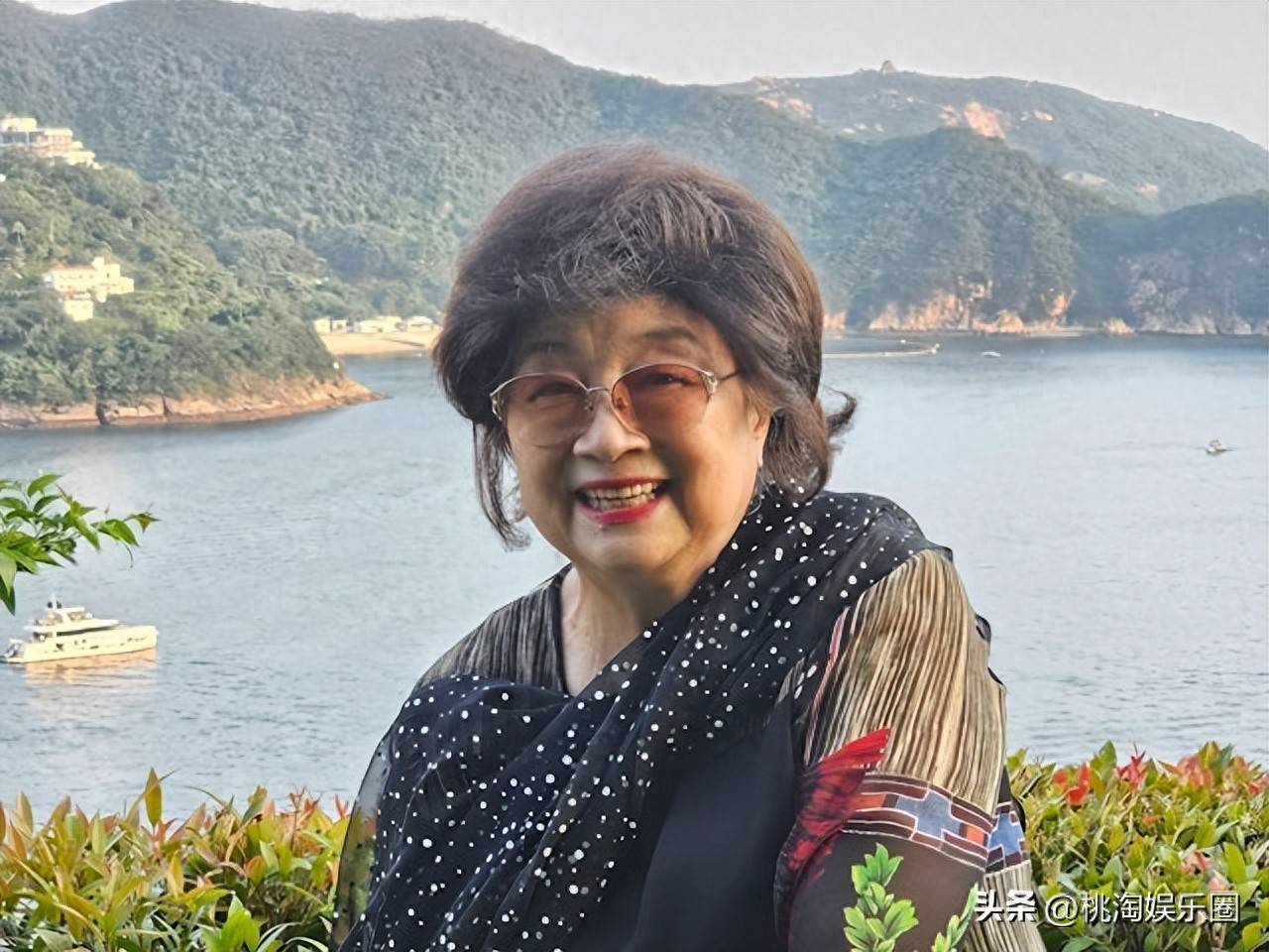 77岁天后徐小凤近况曝光 名下20处物业值近3亿港元 早年曾隐婚5年