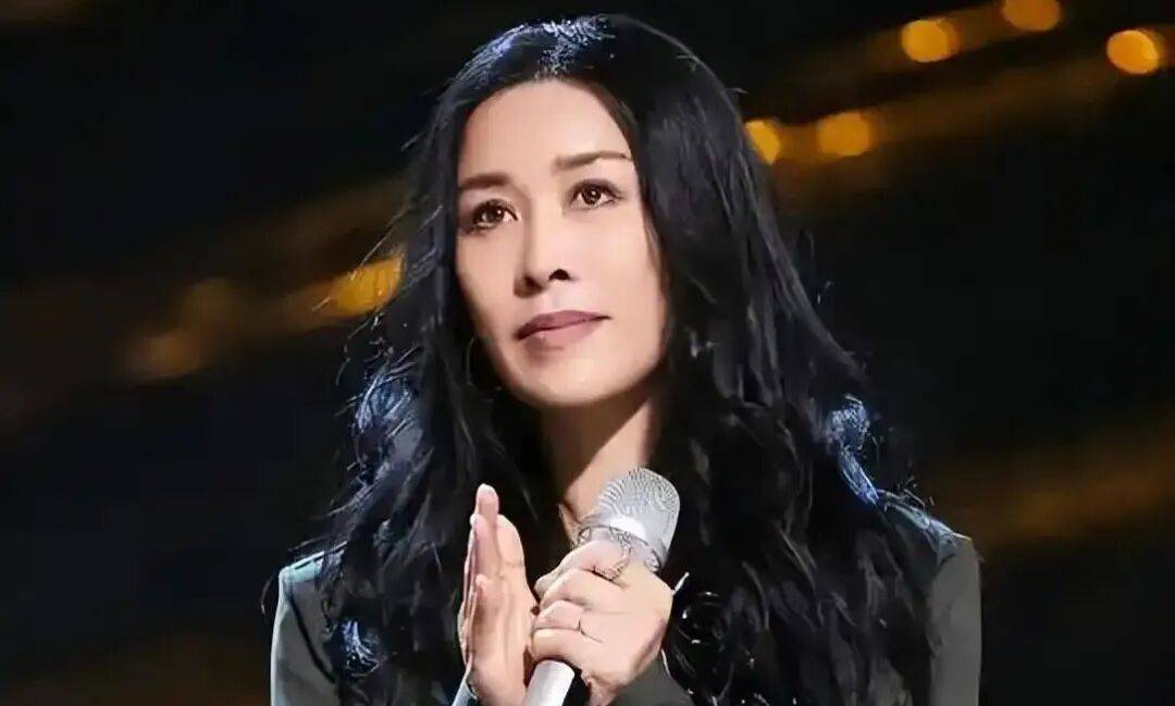 【2026.8.25】李治廷资源这么好？于适《长宁帝君》？那英演唱会？刘敏涛工作室变动？欧豪感情状态？糊艺人也漂亮帅？封面图