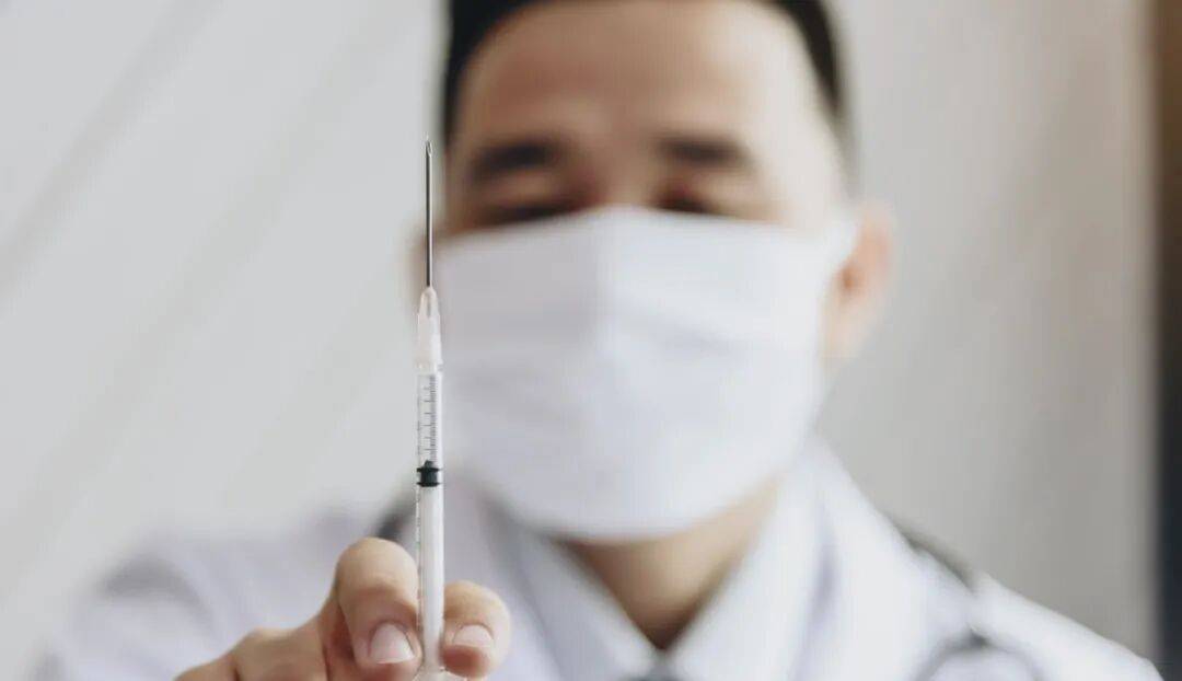 癌症疫苗真的来了！一针或超300万元，它离普通人还有多远？