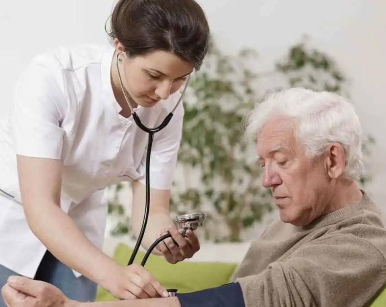 原创            血栓大户被揪出，是肥肉的10倍？医生：经常吃，血管或扛不住