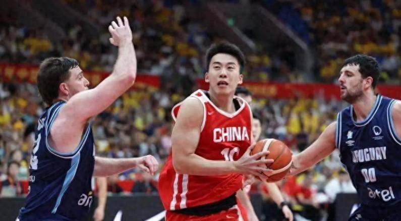 狂轰52分大胜！男篮世预赛又一惨案：中国男篮不用对上他们，属实值得庆幸