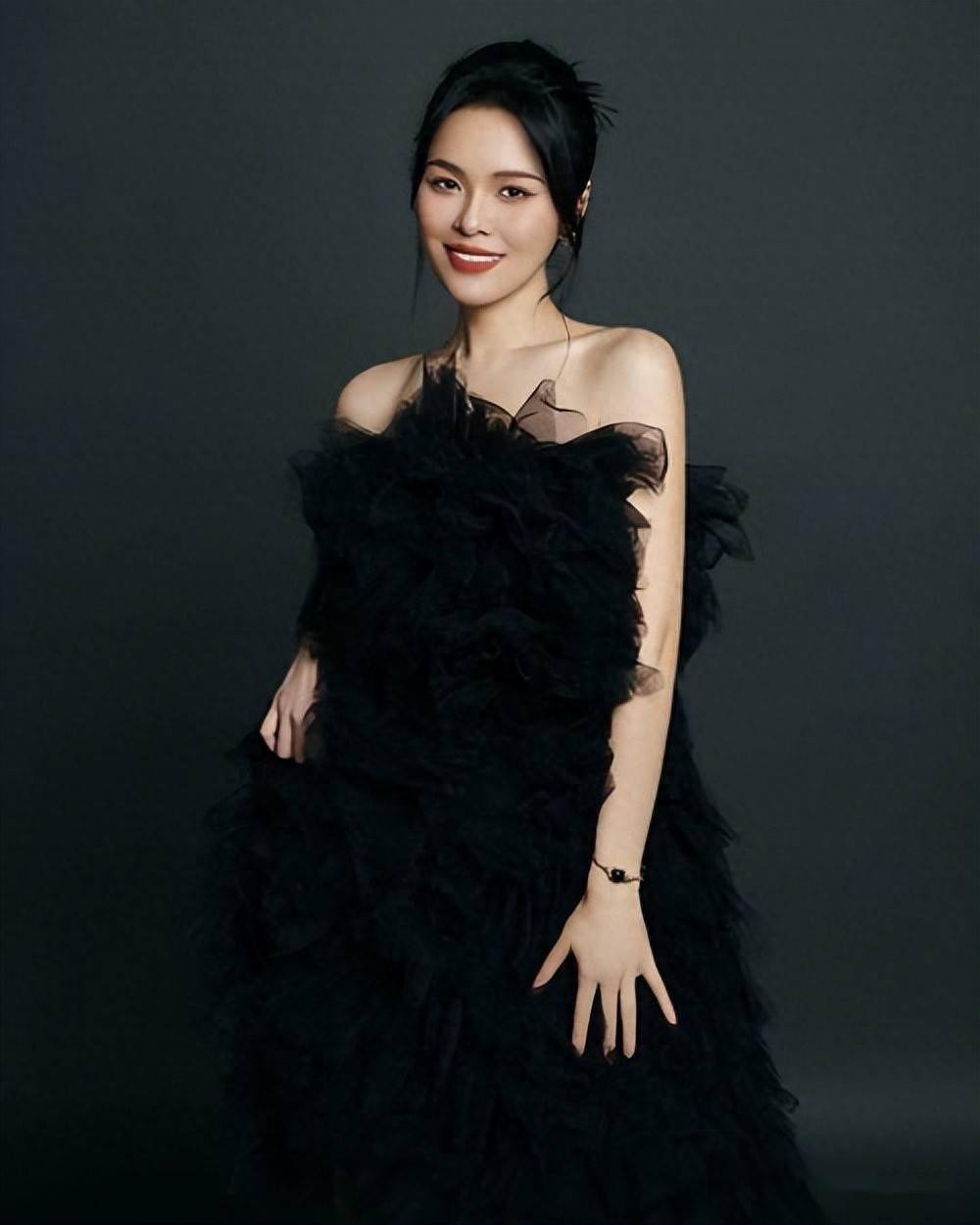 天妒英才！37岁龚爽病逝，最后动态曝光，2个不良习惯或成催命符