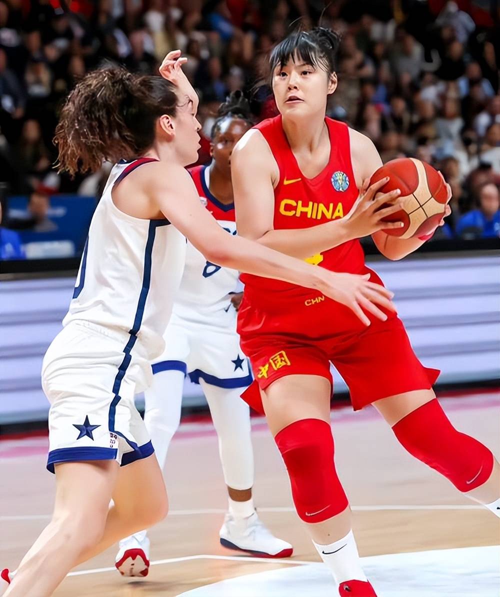 今晚19点30女篮直播