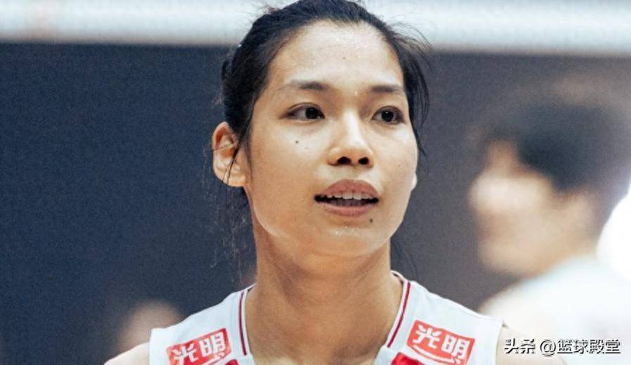 女排3-0菲律宾4支点太重要！庄宇珊唐欣王奥芊稳输出，王梦洁兜底
