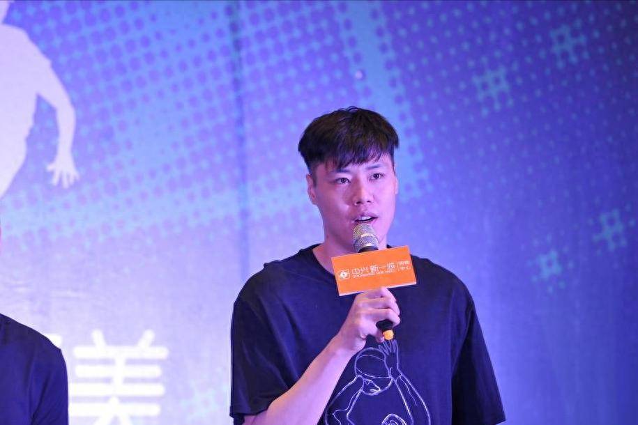 原创
            中国男篮惨败给日本队！贺天举：我们别去欧美了，去日本学习吧