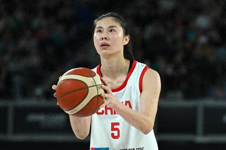 中国女篮大胜印尼！王思雨：这只是热身罢了，我们发誓要战胜日韩
