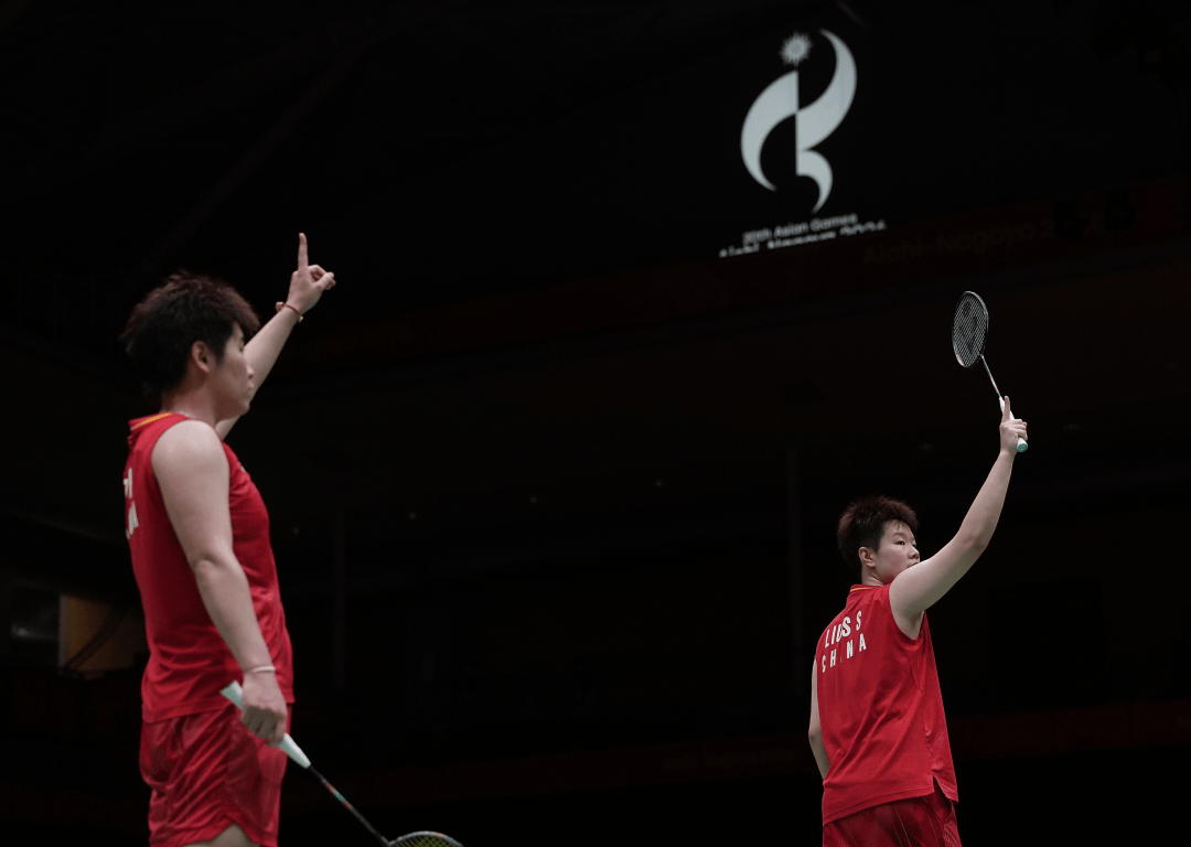 刘圣书/谭宁 vs 许忻霏/许怡霏