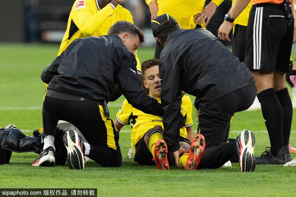 鲁梅尼格:拜仁现阶段不考虑维尔茨,因利物浦承诺10号位