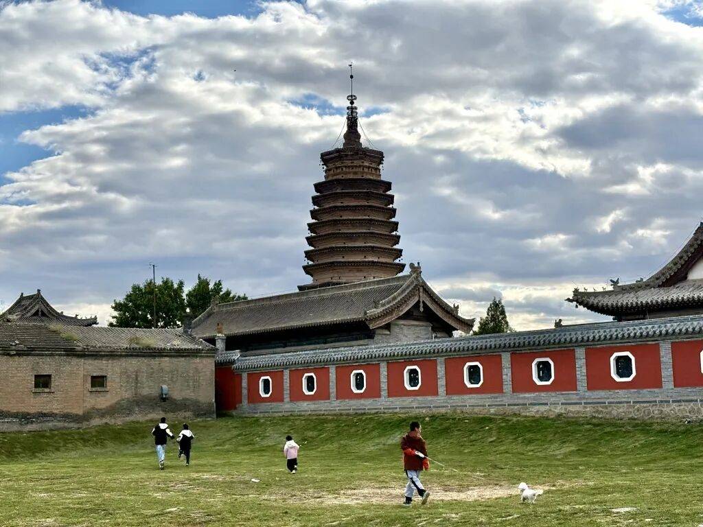 悬空寺约满急哭?误入浑源古城,我竟撞见被