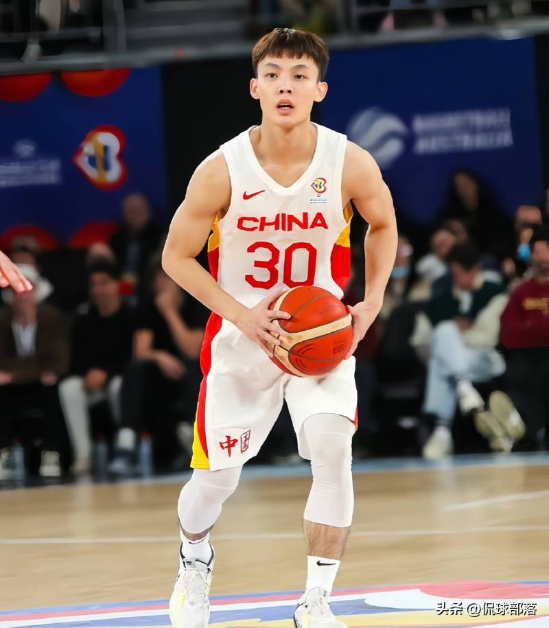 正负值狂输40分！广东止步连败，徐杰欧式体系不适引杜锋深思