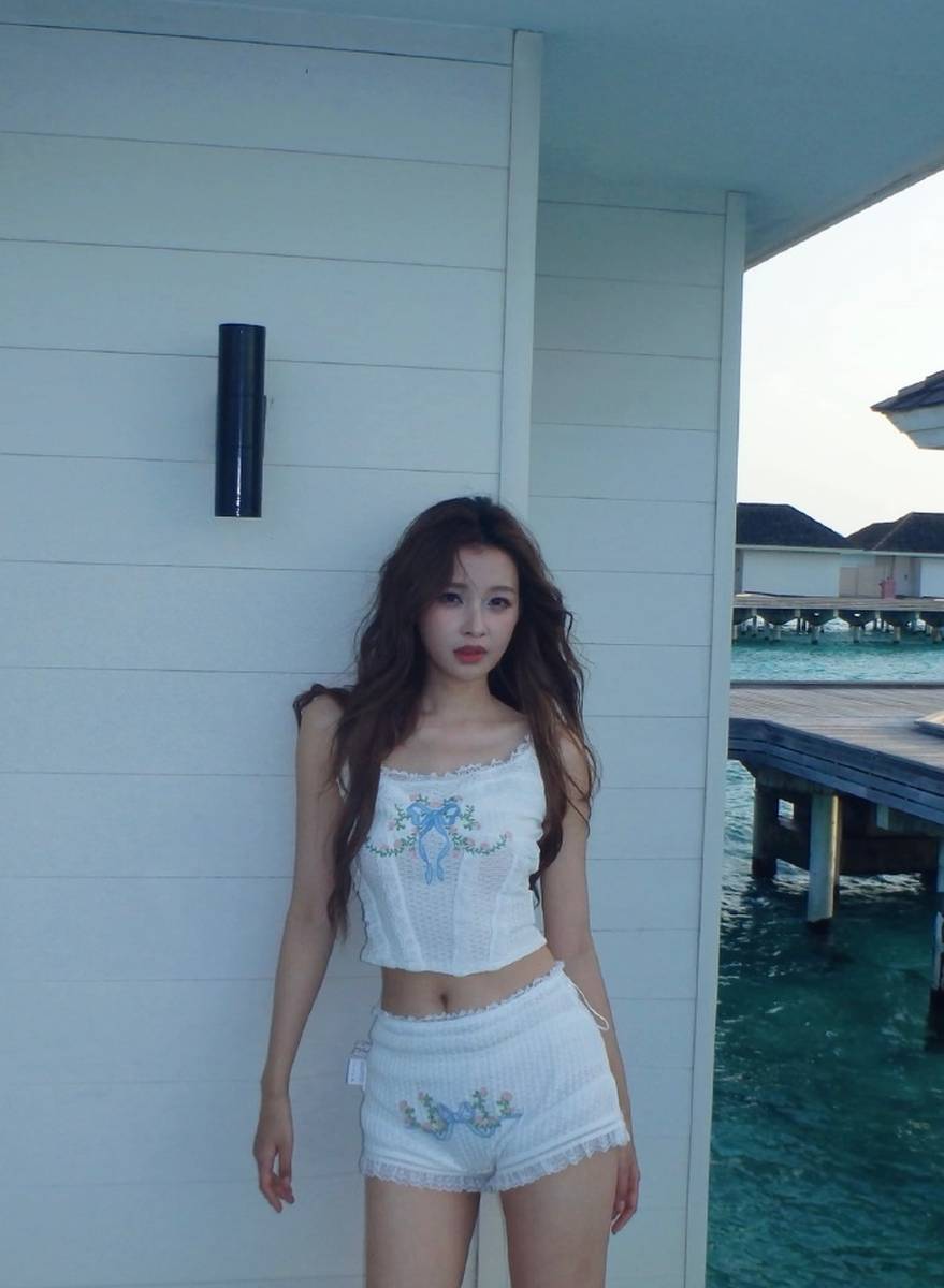 孙怡晒马尔代夫度假照 穿比基尼秀出好身材