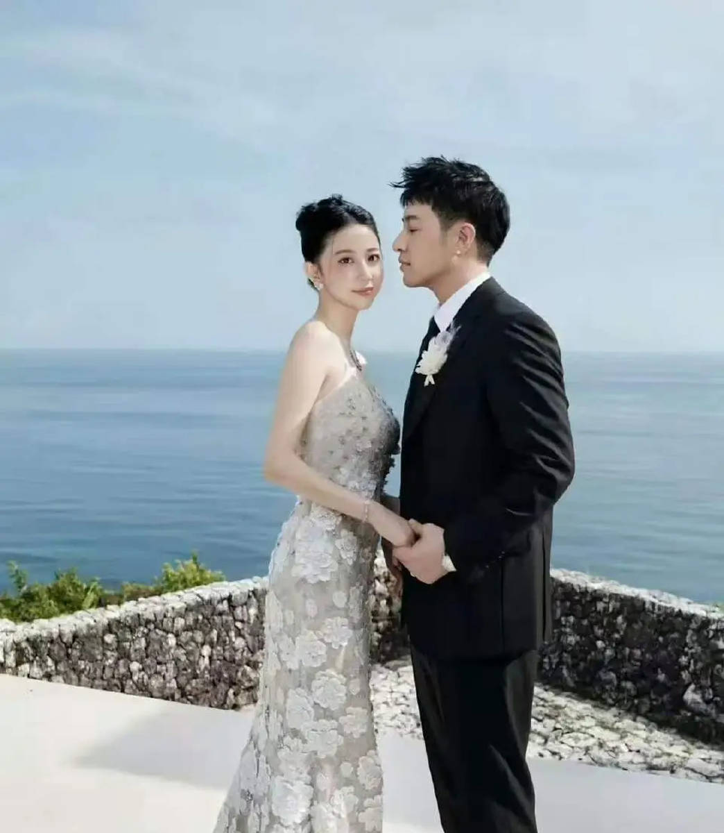 潘玮柏老婆晒和女儿合照 5岁千金模样灵动乖巧可爱